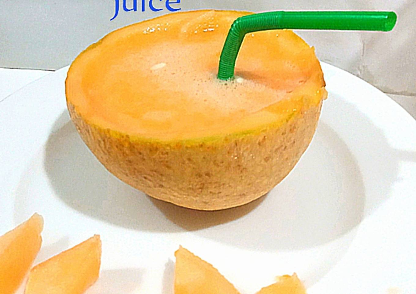 Yellow melon juice