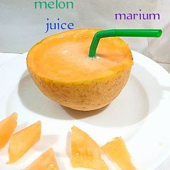 A picture of Yellow melon juice.