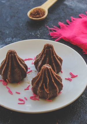A picture of Chocolate Modak.
