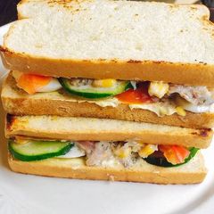 A picture of Sardine Sandwich.