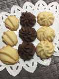 Biscottini con cacao e senza