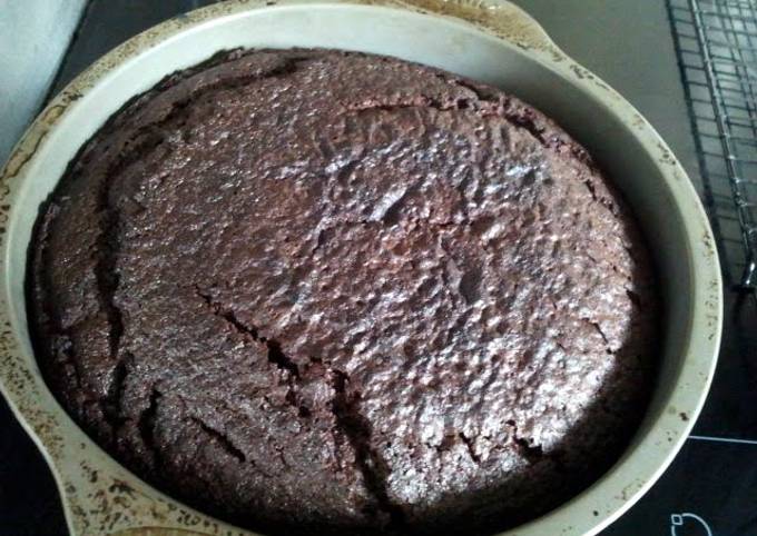 Chocolate mud cake with ganache icing