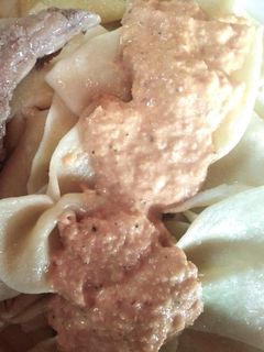 Una foto de Pesto de tomates asados!