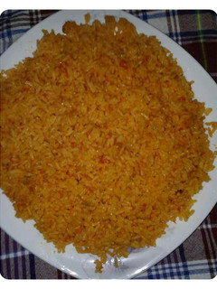 صورة لوصفة ارز المقلاة سهل خفيف و بنين 😋😋