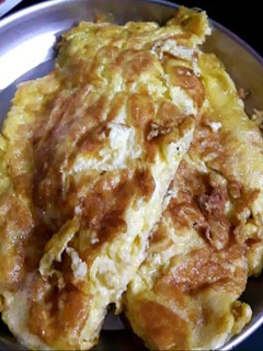 अंडा ऑमलेट (Anda omelette recipe in hindi) रेसिपी मुख्य फोटो