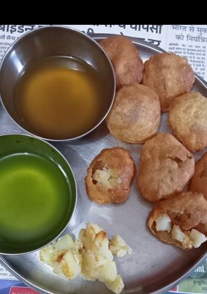 A picture of Pani puri.