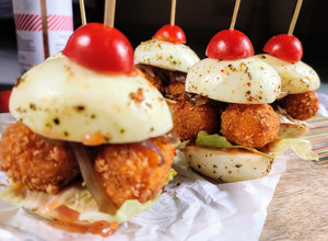 A picture of Egg tater tots.