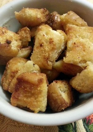 A picture of Garlic Butter And Parmesan Croutons.