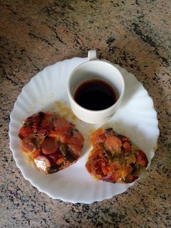Una foto de Rollitos de verduras con salchicha en papel de arroz