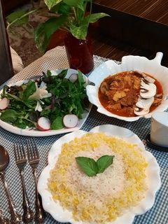 عکسی از دستور خورش مرغ و قارچ