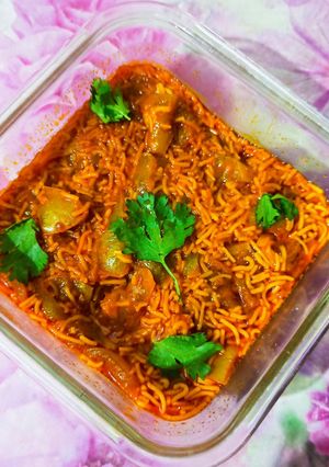 टमाटर सेव की सब्जी (Tamatar sev ki sabzi recipe in Hindi) रेसिपी मुख्य फोटो
