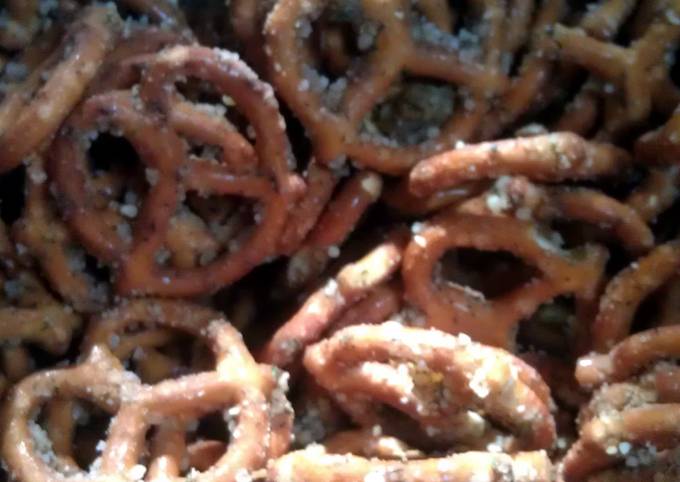 Step-by-Step Guide to Prepare Perfect Neils Spicy Pretzels