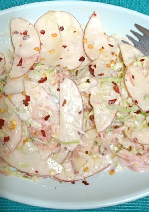 A picture of Cabbage 🥬 And Apple 🍎 Creamy Dietary Delite.