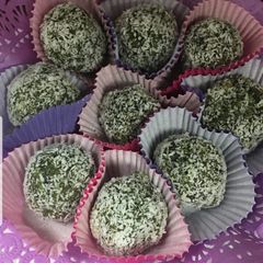 A picture of Oats Paan balls.