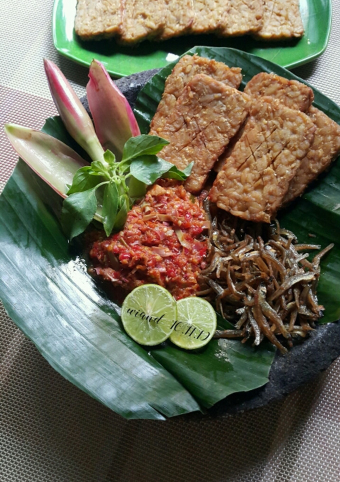 Foto resep Tempe &Teri Goreng Sambel Kecombrang