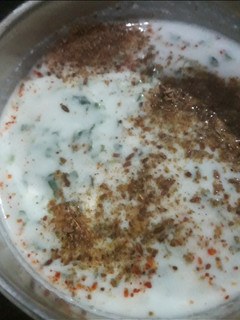 बथुआ का रायता (bathua ka raita recipe in Hindi) रेसिपी मुख्य फोटो
