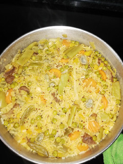 Una foto de Arroz con ternera, verdura y quinoa