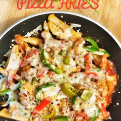 A picture of Pizza fries.