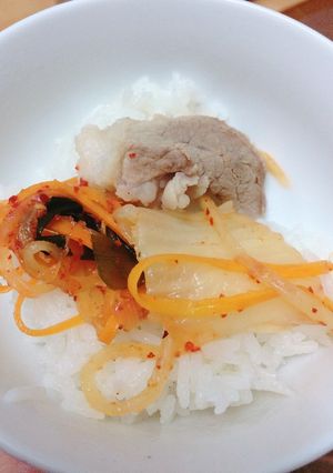 Hình của món Kim chi ngày gió mùa.