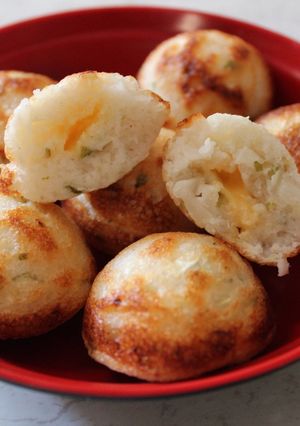 A picture of Cheesy Paniyaram.