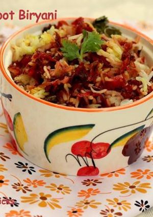 A picture of Teekhi Beetroot Biryani.