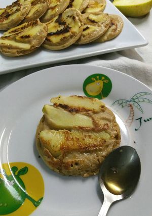 Foto principal de Tortitas de avena con manzanas