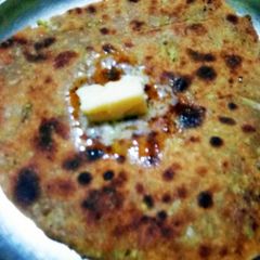A picture of Gobhi paratha.