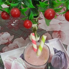 A picture of Banana roohafza shake.