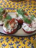 Tomates farcies au crabe, mayonnaise et aneth