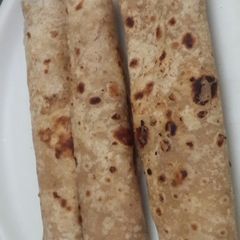 A picture of Simple veg roll for kids lunch box.