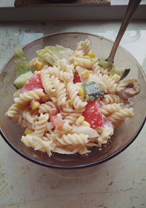 Vegán nyári tahinis tésztasaláta 🥗 recept fotója