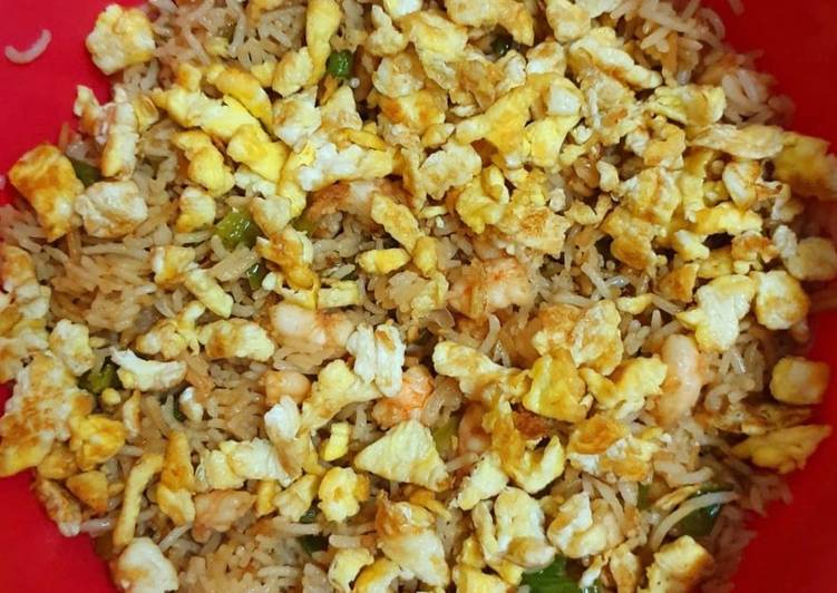 Easiest Way to Prepare Super Quick Homemade Egg shrimp (prawn)fried rice