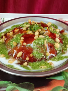 मूंग दाल स्टफ्ड कचौड़ी (Moong Dal stuffed kachori recipe in Hindi) रेसिपी मुख्य फोटो