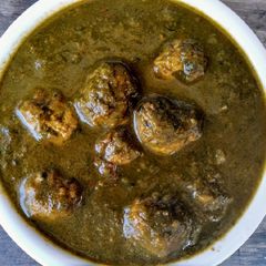A picture of Palak Chicken Kofta.
