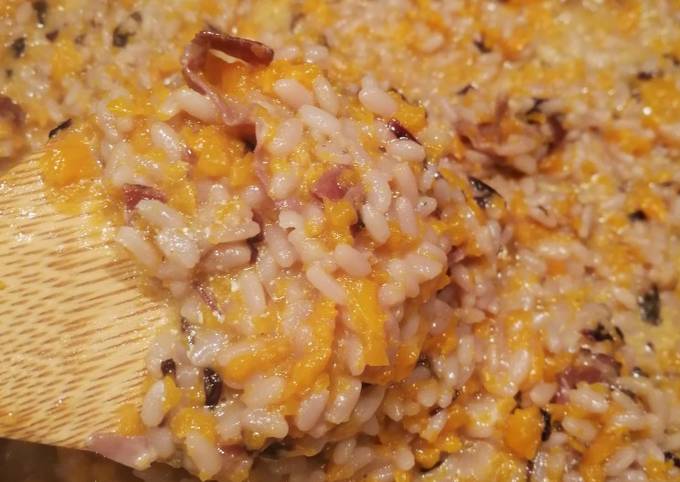 Ricetta di Premiato Risotto con zucca, radicchio e speck