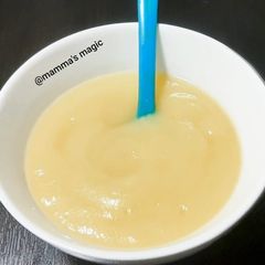A picture of Apple Puree for 6+ babies.