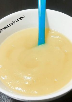 A picture of Apple Puree for 6+ babies.