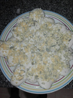 Una foto de Huevos rellenos de atún