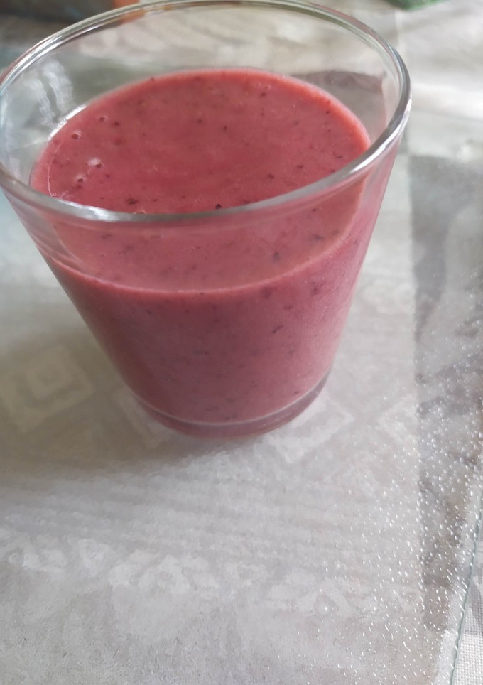 Una foto de Batido de fresa y plátano