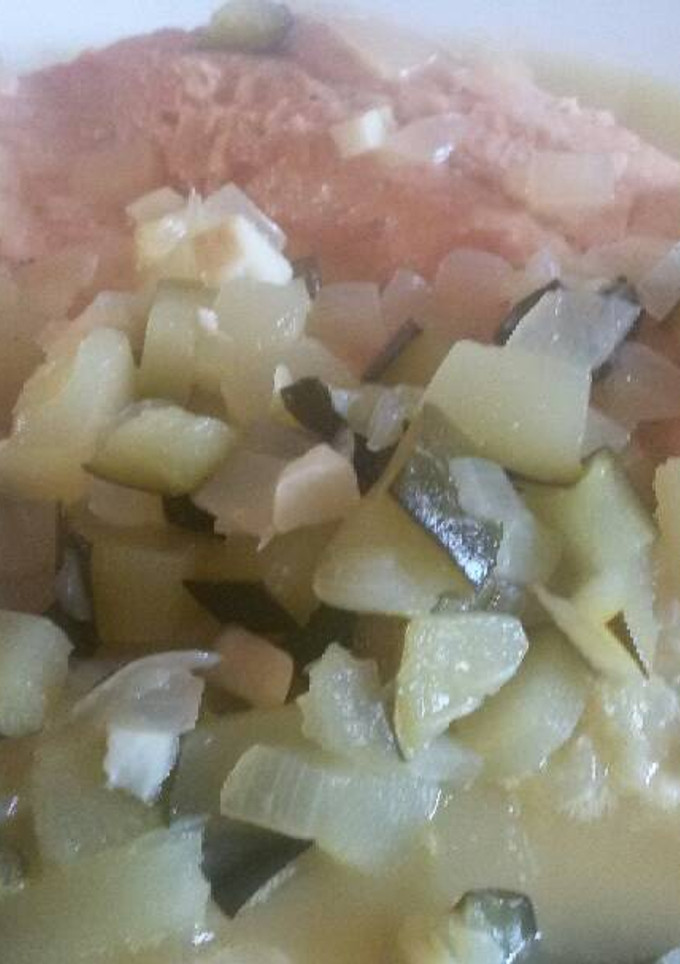 Una foto de Salmón en salsa de citricos