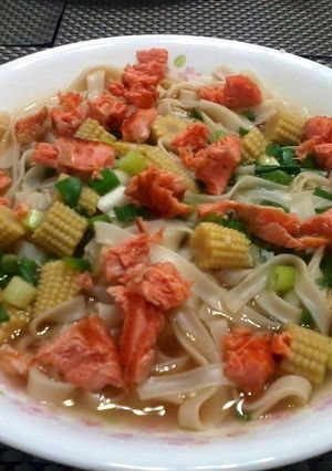 A picture of Salmon Noodles Soup.