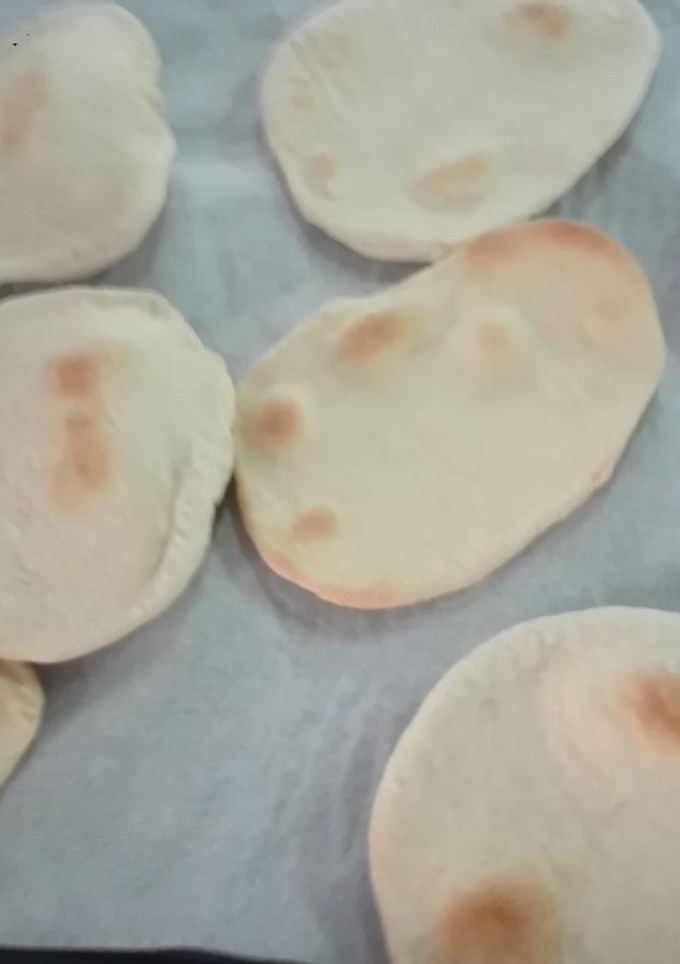 Una foto de Pan sin miga ó pan de pita
