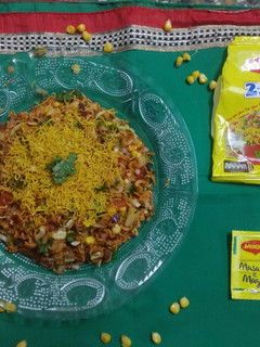 મેગી હેલ્ધી ભેળ (Maggi Healthy Bhel Recipe in Gujarati) રેસીપી મુખ્ય ફોટો
