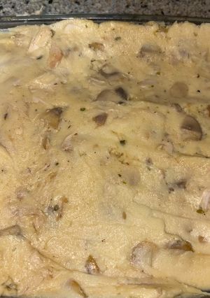 Una foto de Bechamel para croquetas o empanada. Estás de Pollo Asado y Champiñones