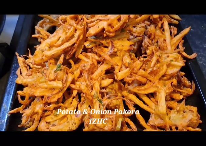 🥘🫕Potato and Onion Pakora🫕🥘 Recipe by Irum Zaidi Home Cooking - Cookpad