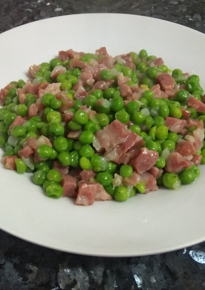 Una foto de Guisantes con jamón