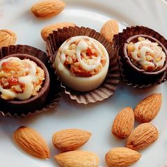 Almond bites A picture of Almond bites.