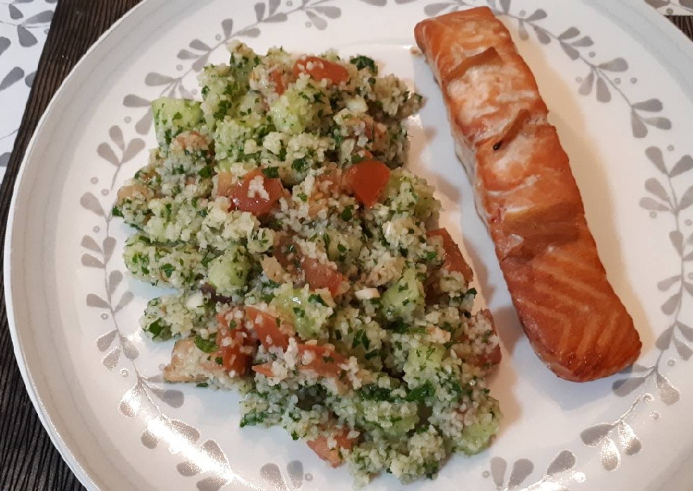 Tabbouleh con salmón teriyaki