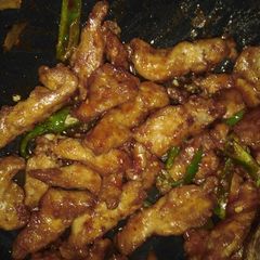 A picture of Dry chicken chilli.