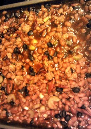 A picture of Baked beans w/turkey & bacon.